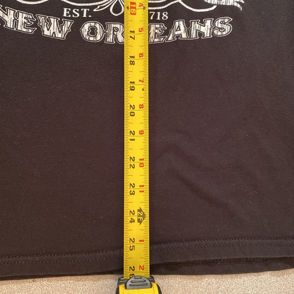 VooDoo - New Orleans Bourbon Street T-Shirt. Size L - Picture 5 of 5